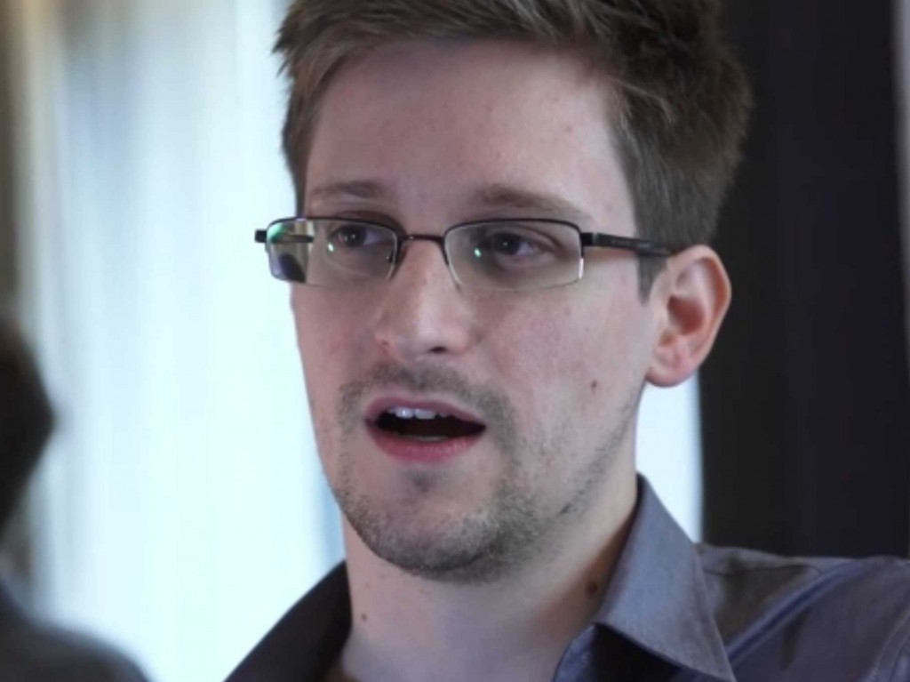 Edward Snowden Reveals Himself As Leak Of Nsa Information In Prism Scandal Demagaga 